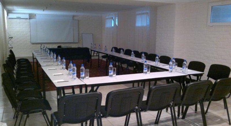 Hotel Bek Tasken Kültér fotó